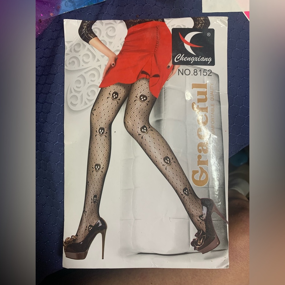 NWT Adult Fishnet Pantyhose Tights Hosiery Sheer Black Floral Vine One Sidel